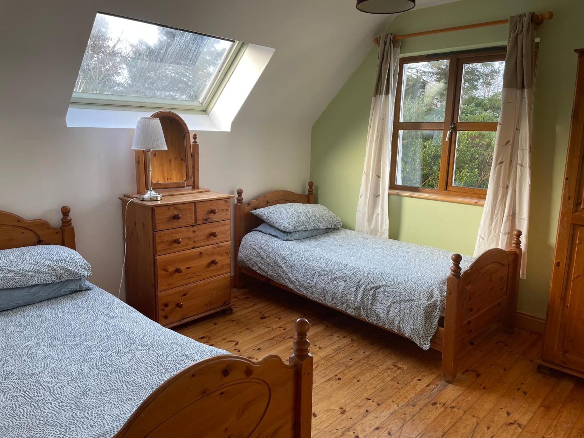 Letterfrack Farm Cottage In Village On A Farm Beside Connemara National Park Eksteriør bilde
