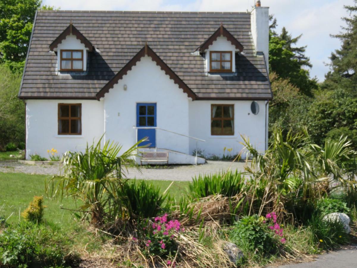 Letterfrack Farm Cottage In Village On A Farm Beside Connemara National Park Eksteriør bilde