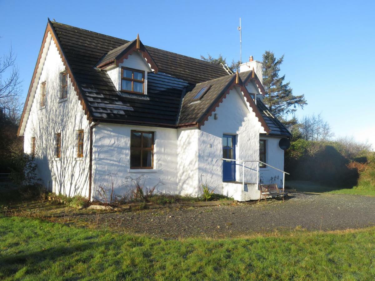 Letterfrack Farm Cottage In Village On A Farm Beside Connemara National Park Eksteriør bilde